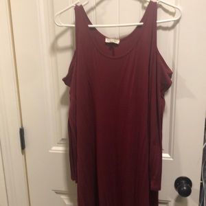 Sweet Pea XL burgundy cold shoulder tunic